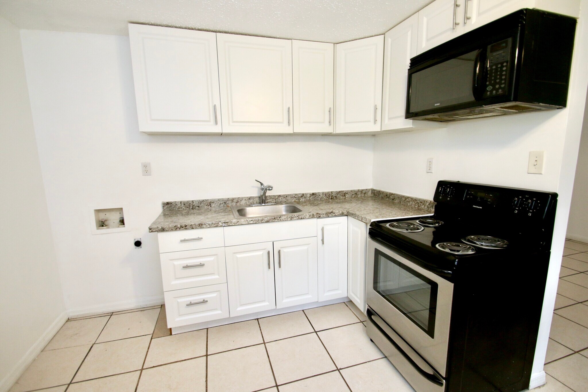 Building Photo - 1260 Depugh St