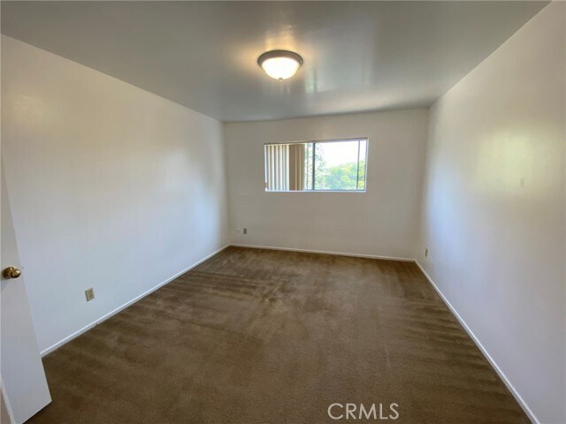 Building Photo - 330 N Chapel Ave
