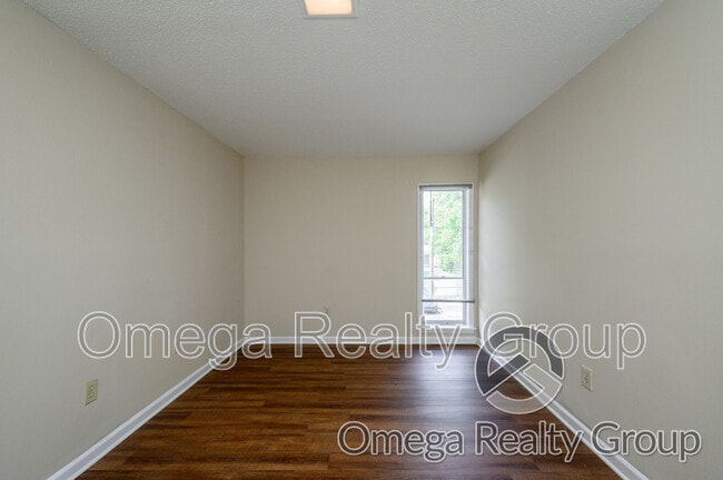 Building Photo - 4724 S Court St