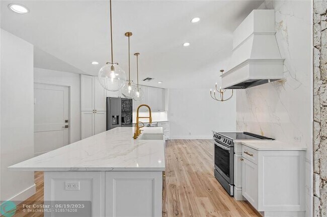 Building Photo - 6148 NW 74th Terrace