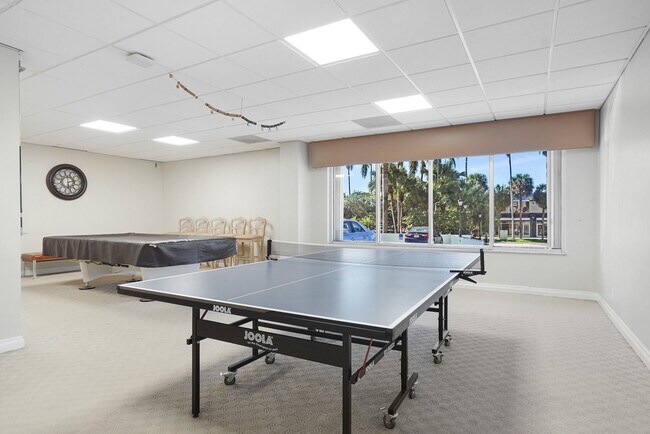 Building Photo - 3900 Galt Ocean Dr