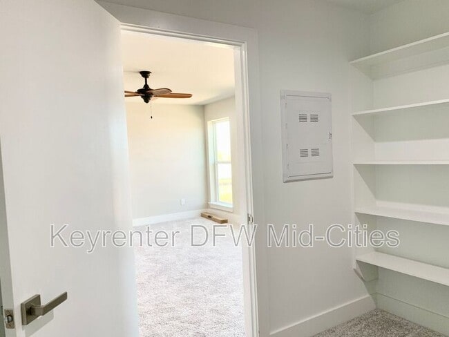 Building Photo - 1431 Pearson St