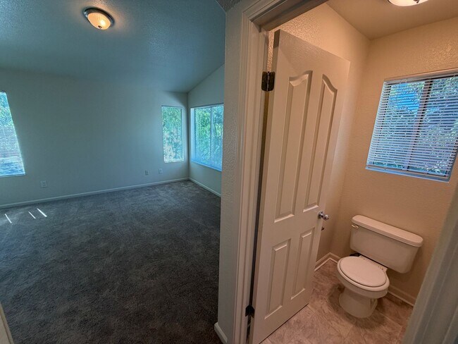 Building Photo - Large Corner Lot