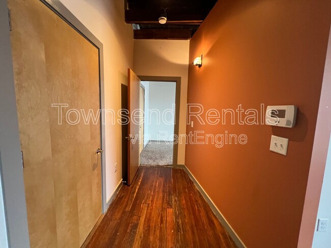 Building Photo - 159 Maxwell St