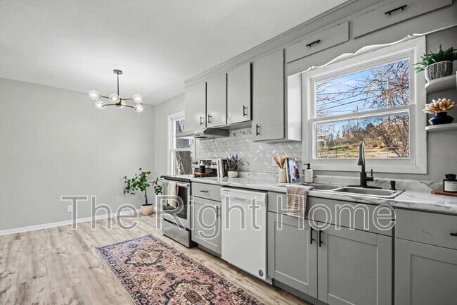 Building Photo - 1606 Cole Creek Dr