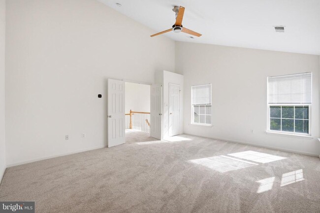 Building Photo - 44094 Saxony Terrace