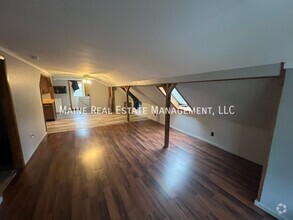 Building Photo - 845 Hudson Rd