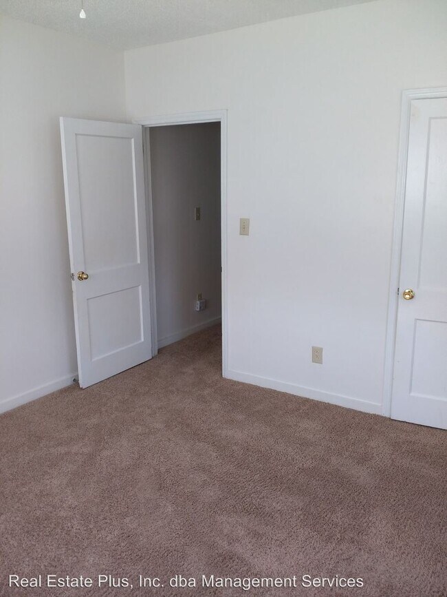 Building Photo - 2 br, 1 bath Apartment - 604 A East Main St.