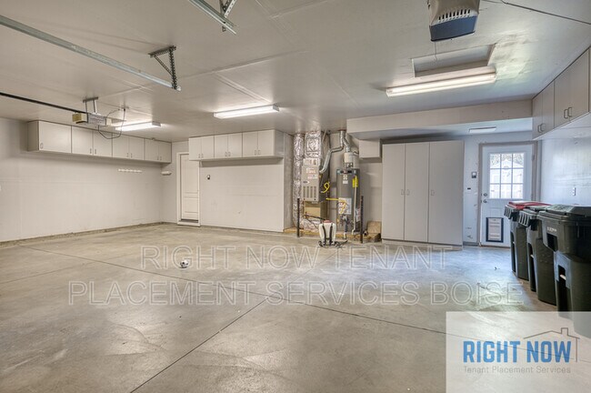 Building Photo - 4141 W Patel Dr