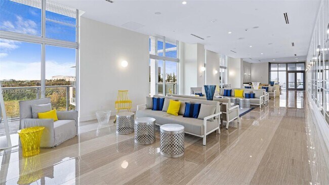 Building Photo - 2000 Metropica Wy