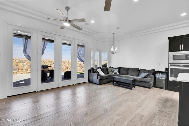 Building Photo - 2809 Tierra Garden Dr