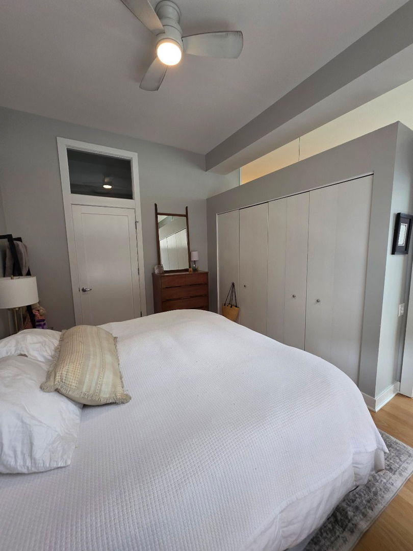 Building Photo - 949 W Madison St