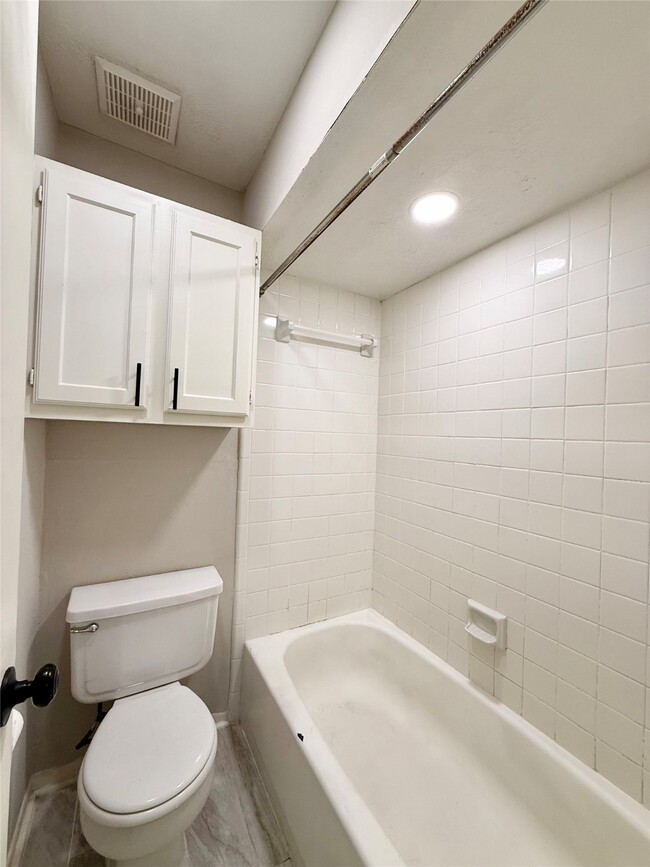 Building Photo - 4223 Amir St