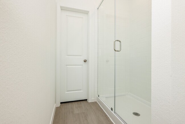 Building Photo - 2135 Salinas Dr