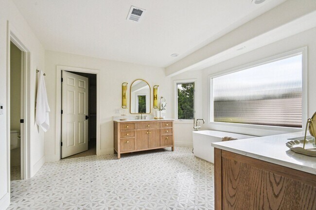 Building Photo - Stunning Cherry Hills Luxury Rental | 5bd/...