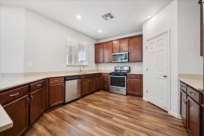 Building Photo - 3036 Wading River Way