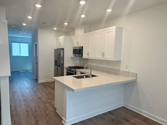 Building Photo - New built in 2024 2 bed 2.5 bath!