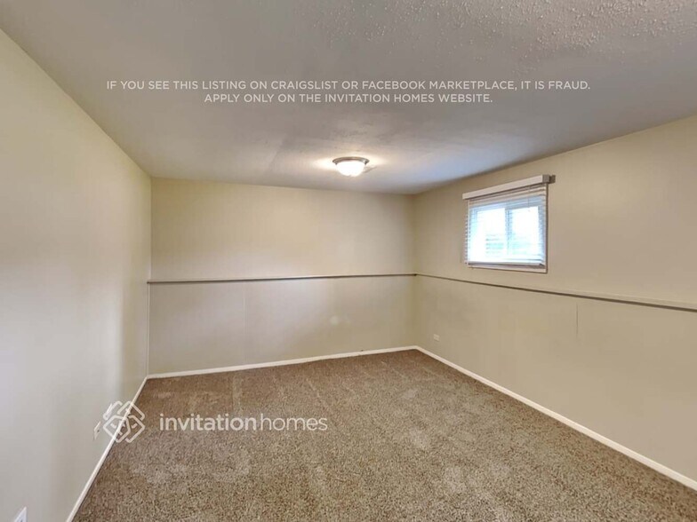 Building Photo - 6899 Meadowbrook Ln
