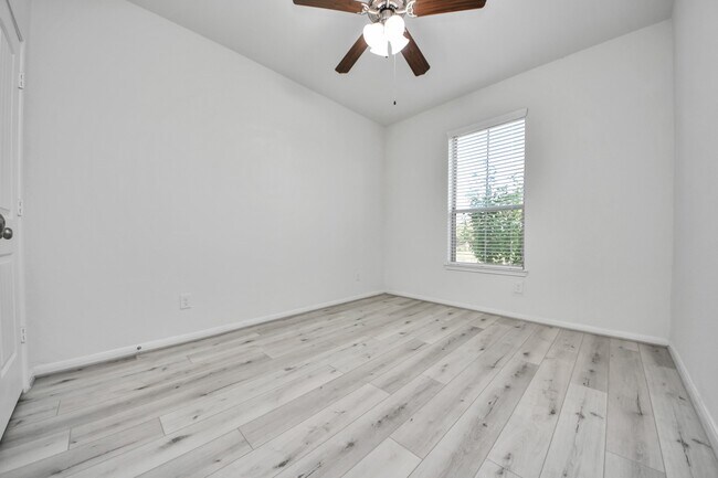 Building Photo - 24111 Golden Fallow Dr