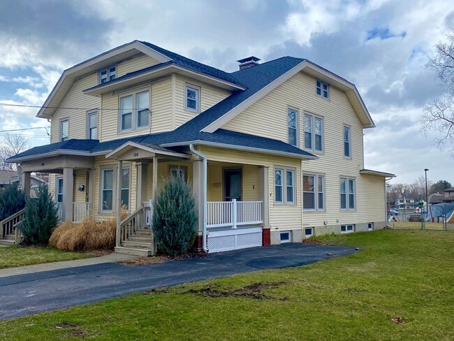 Building Photo - 306 Steuben St