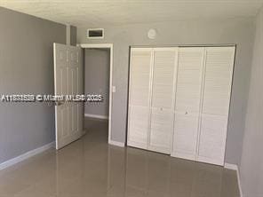 Building Photo - 8810 Fontainebleau Blvd