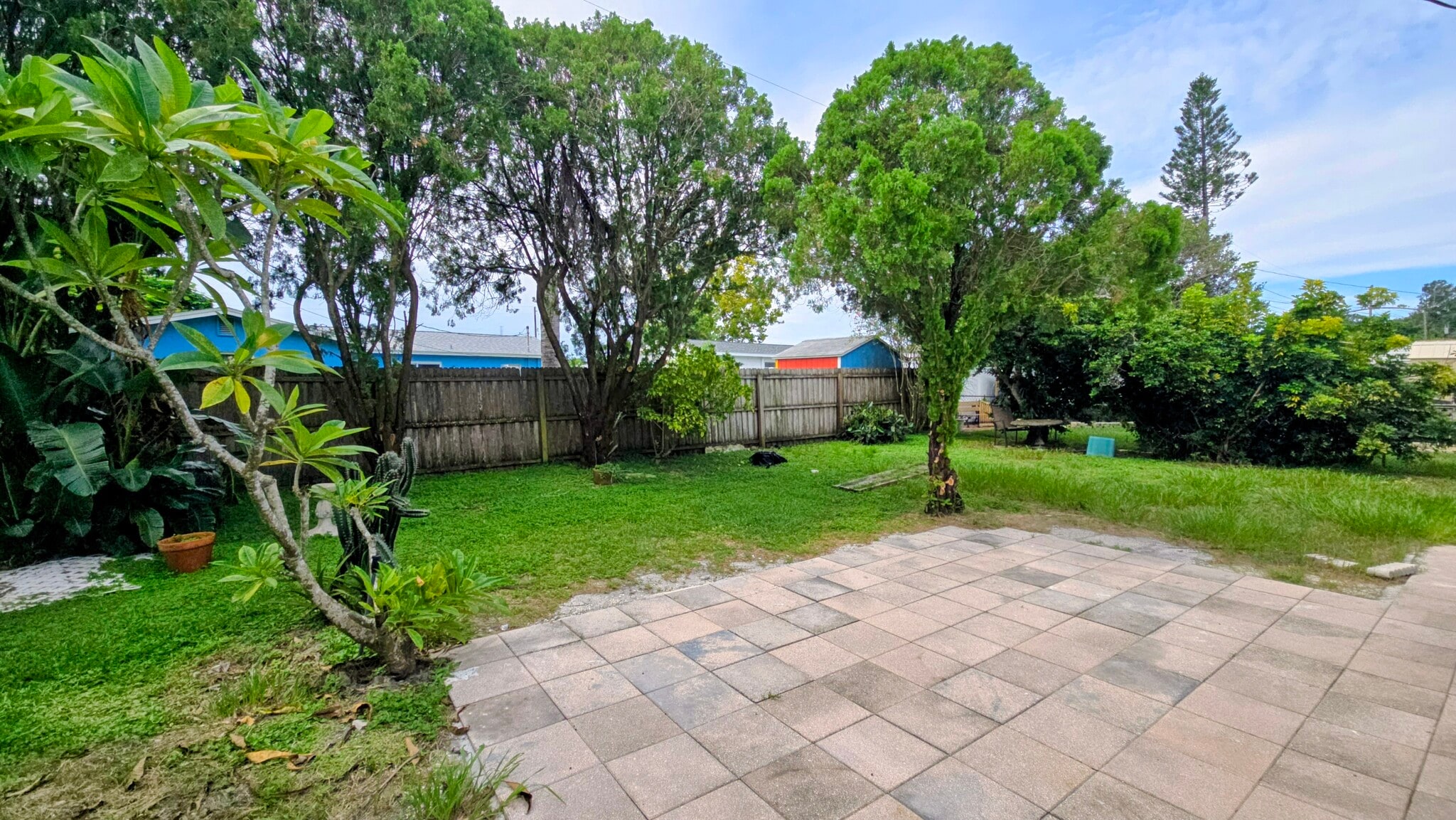 Building Photo - 115 15th Ave SW