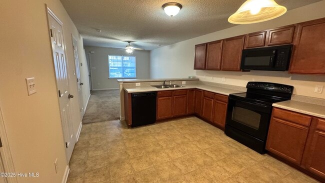 Building Photo - 7003 Banister Loop