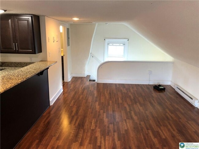 Building Photo - 328 Polk St