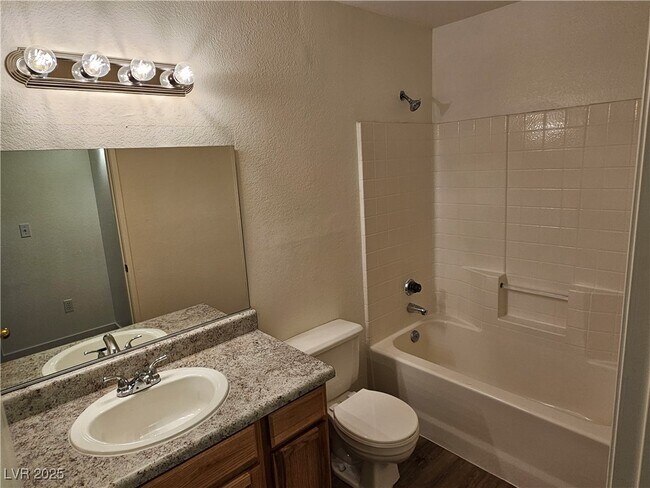 Building Photo - 7885 W Flamingo Rd