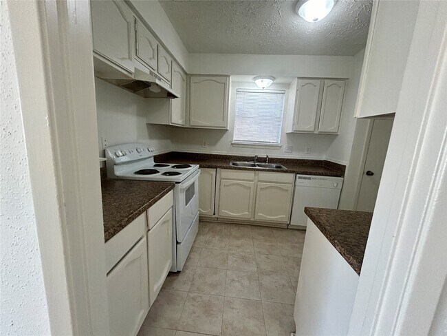 Building Photo - 16347 Sky Blue Ln