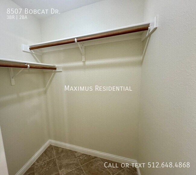 Building Photo - 8507 Bobcat Dr