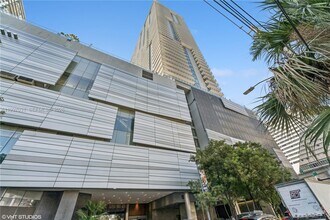 Building Photo - 88 SW 7th St