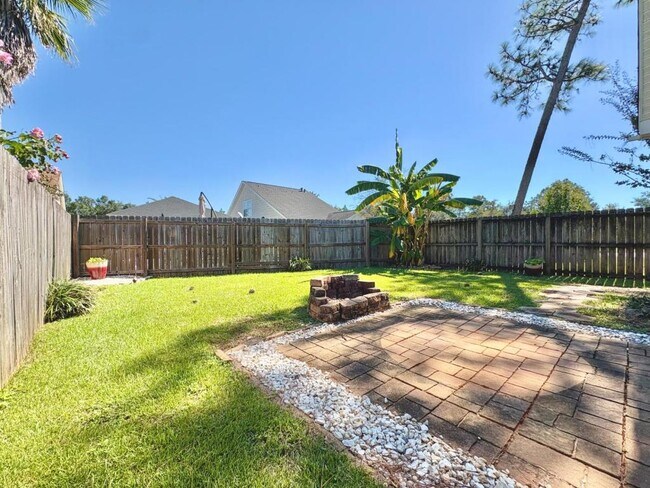 Building Photo - 7943 Audubon Dr