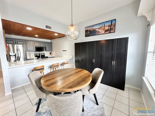 Building Photo - 77 Santa Isabel Blvd