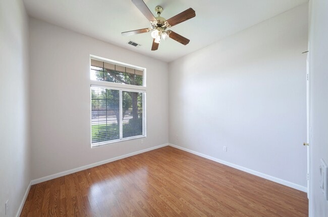 Building Photo - 4709 Laurel Springs Dr