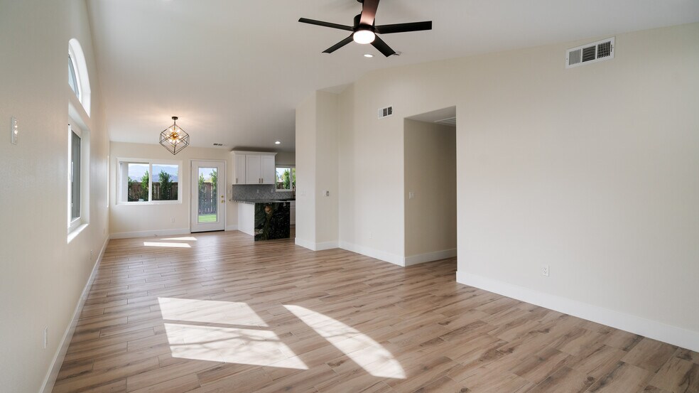 Building Photo - 48509 Calle Carmello