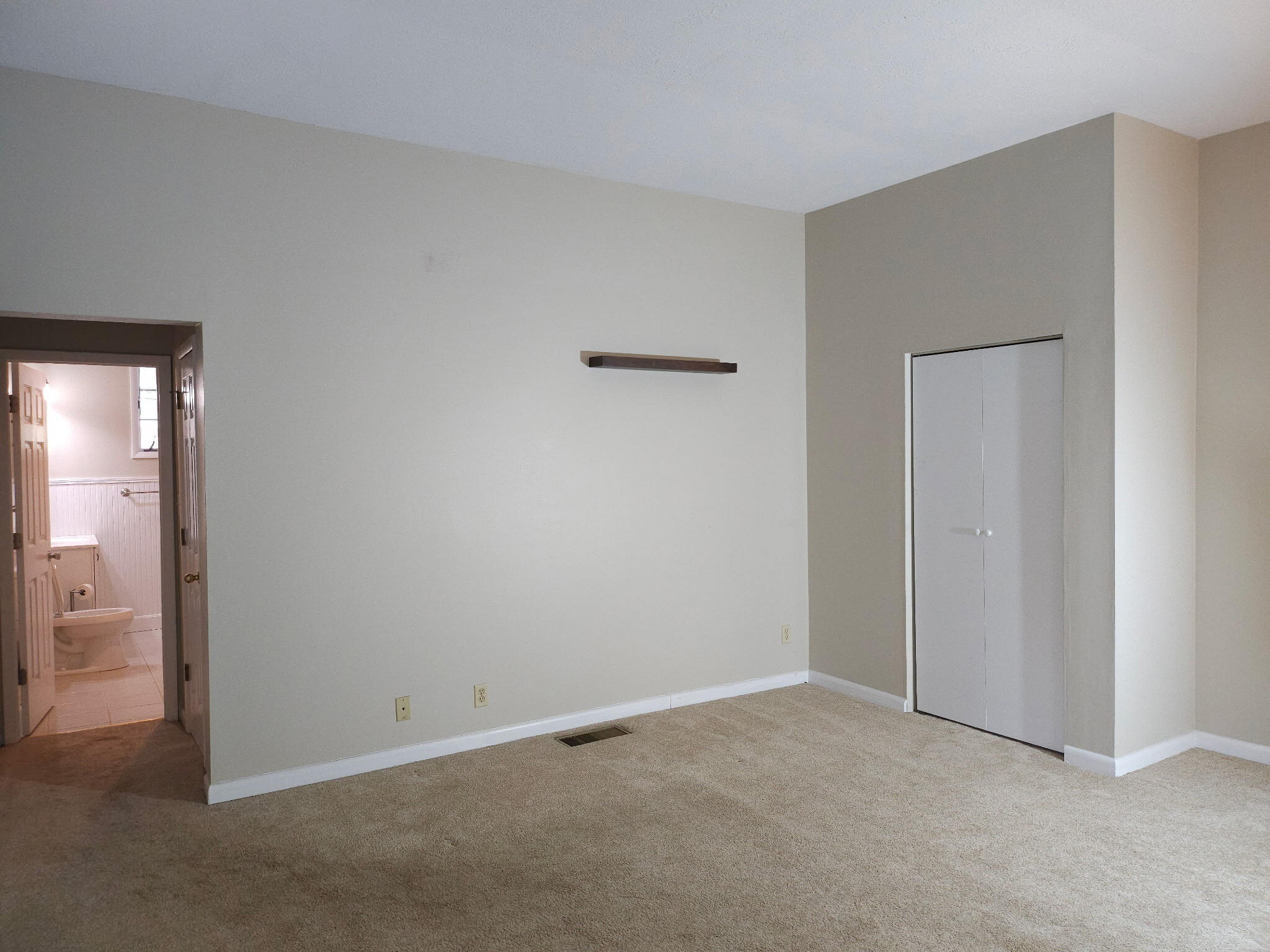 Living Room - 3530 Kroger Ave