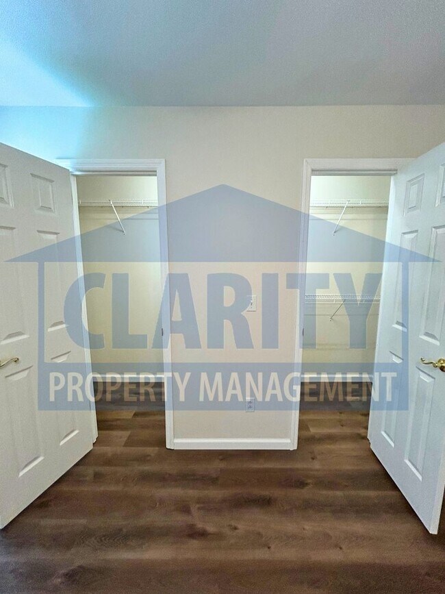 Building Photo - Three-bedroom townhome in Chattanooga!