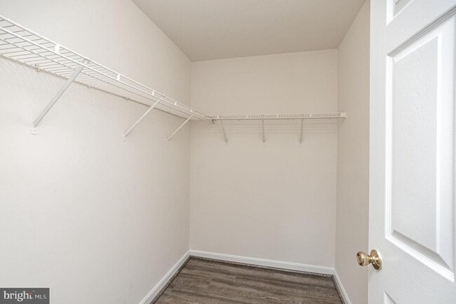 Building Photo - 1060 Gardenview Loop