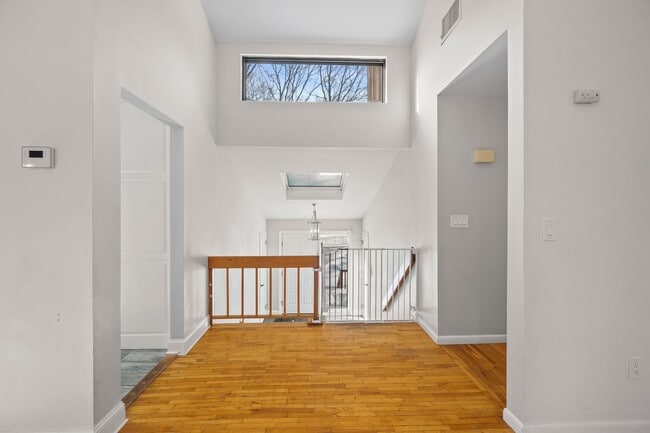 Building Photo - 4-bedroom 2.5-bath home in Cortlandt Manor