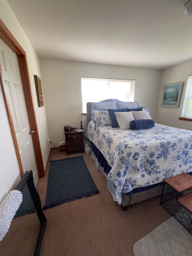 Building Photo - Spacious 3bd in Lake Stevens