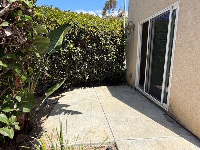 Building Photo - 1189 W Upas St
