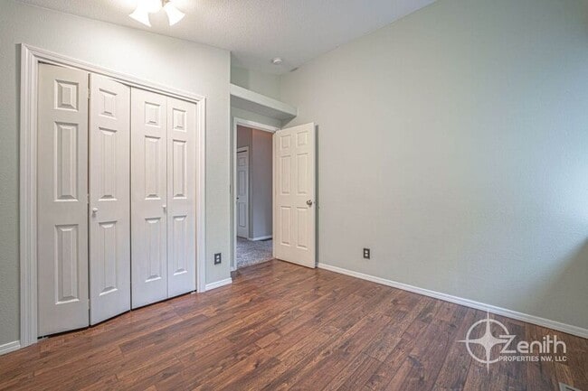 Building Photo - 4314 NE 126th St