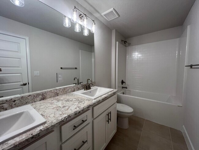 Building Photo - 8638 Giovanni Ave