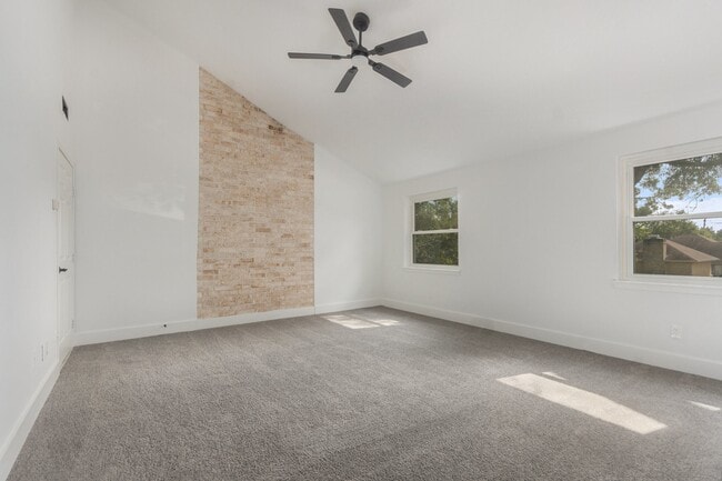 Building Photo - 4334 Lake Grove Dr