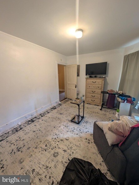 Building Photo - 106 Walnut St