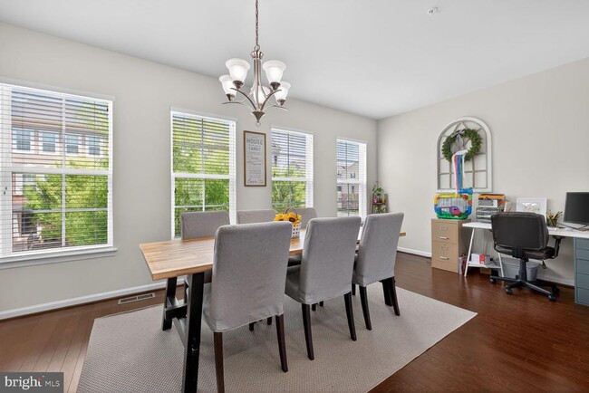 Building Photo - 6157 Posey St