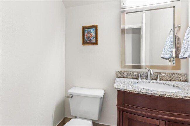 Building Photo - 9210 Oak Grove Cir