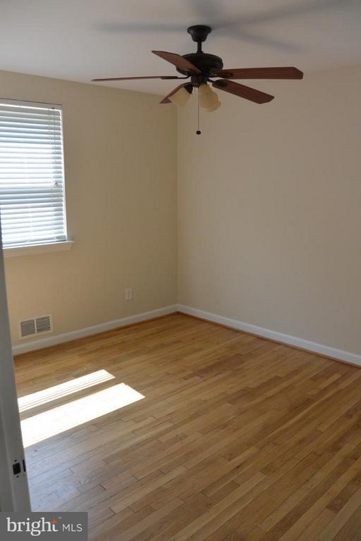 Building Photo - 3720 Terrace Dr
