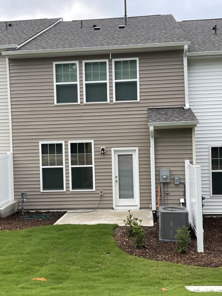 Building Photo - 6304 Lady Eliza Ln